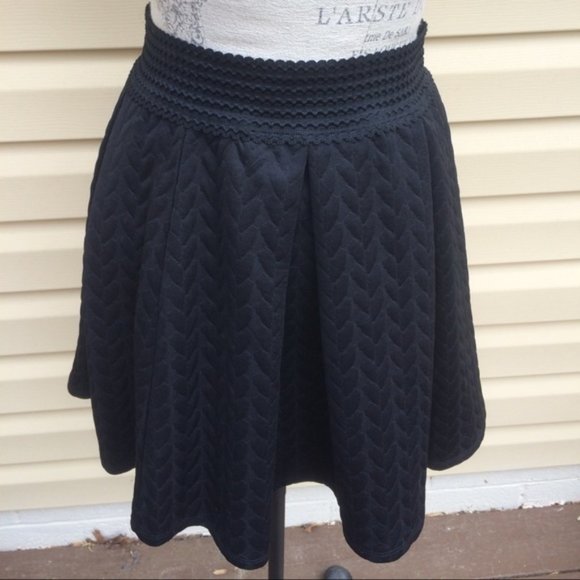 Xhilaration Medium - Cute Black Skirt - Picture 1 of 4
